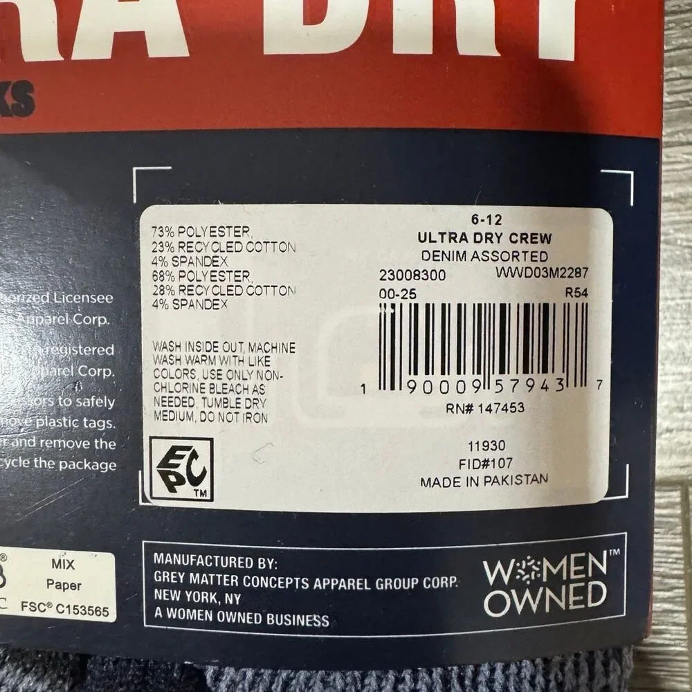 Wrangler Cushion Ultra Dry Crew Socks for Men, Size 6-12 Denim Color